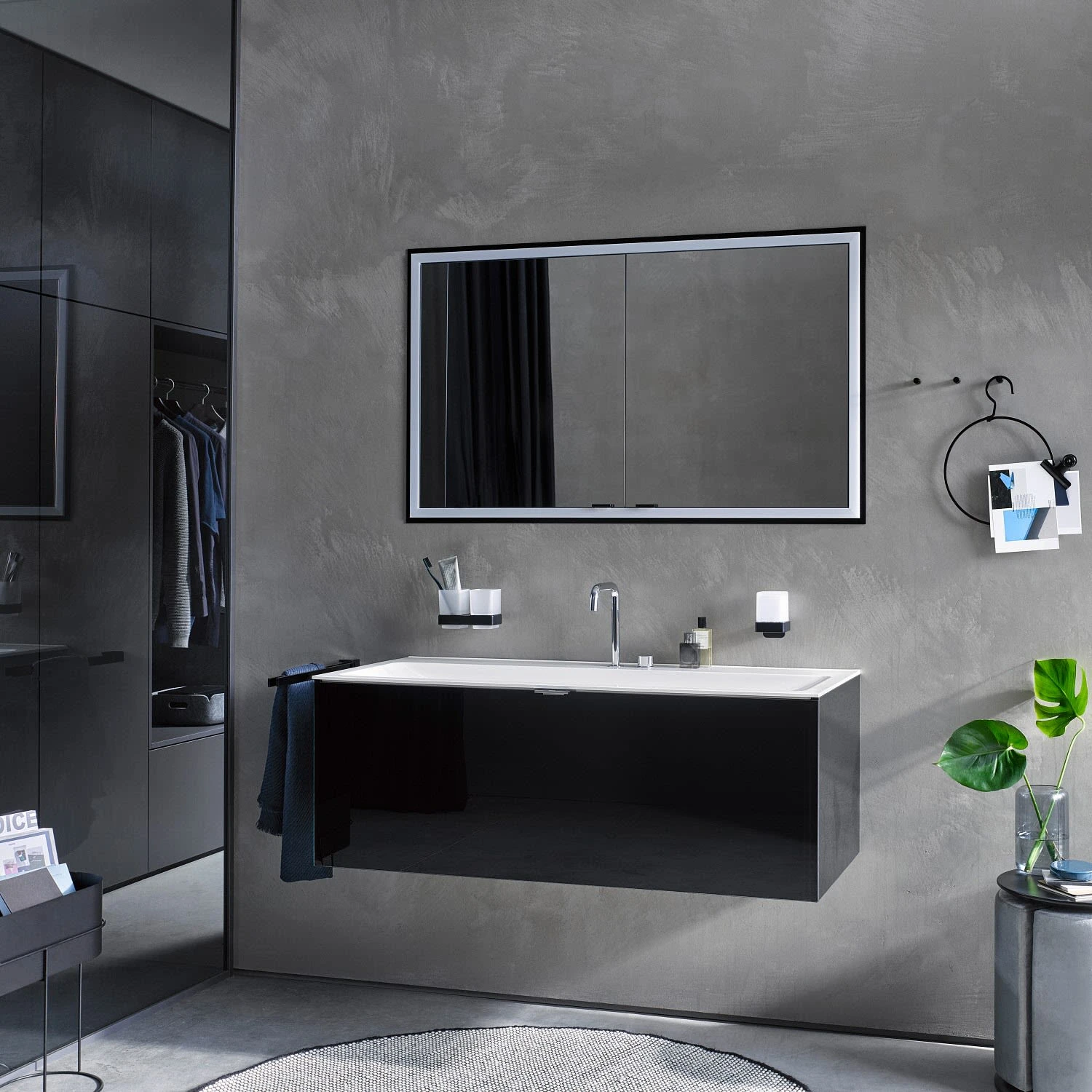 Emco Prime Black LED-Lichtspiegelschrank 60 Cm, 2 Türen, Unterputzmodell 4 Emco Prime Black LED-Lichtspiegelschrank 60 Cm, 2 Türen, Unterputzmodell - Image 2