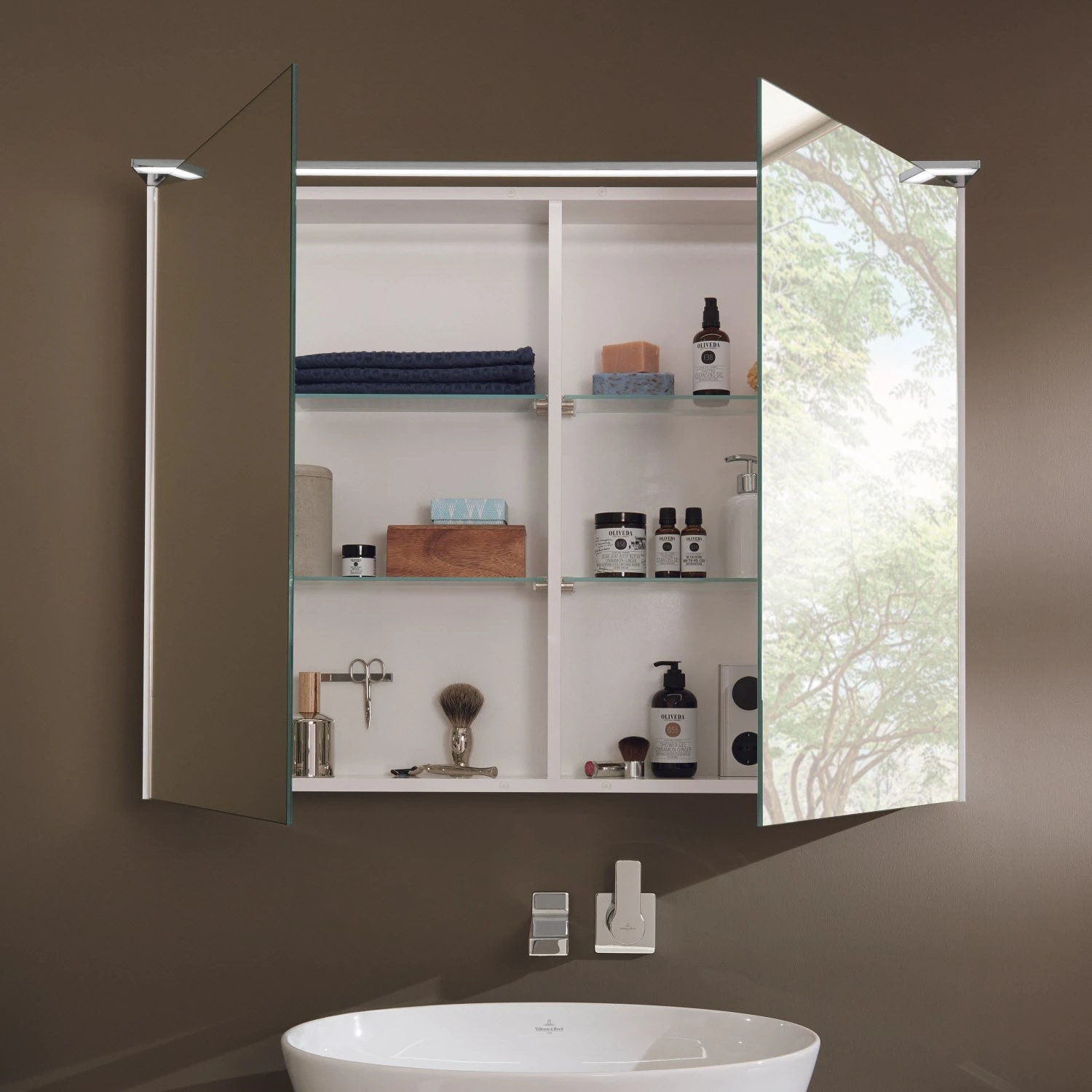 Sanipa Reflection Spiegelschrank MALTE 100 Mit LED-Aufsatzleuchte 4 Sanipa Reflection Spiegelschrank MALTE 100 Mit LED-Aufsatzleuchte - Image 2