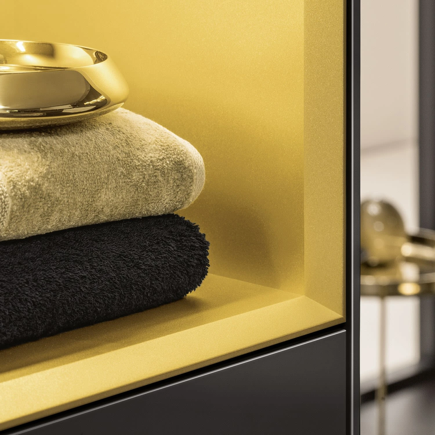 Villeroy & Boch Finion Seitenschrank 93,6 Cm Mit Regalelement Oben, Wandbeleuchtung, Anschlag Links 5 Villeroy & Boch Finion Seitenschrank 93,6 Cm Mit Regalelement Oben, Wandbeleuchtung, Anschlag Links - Image 3