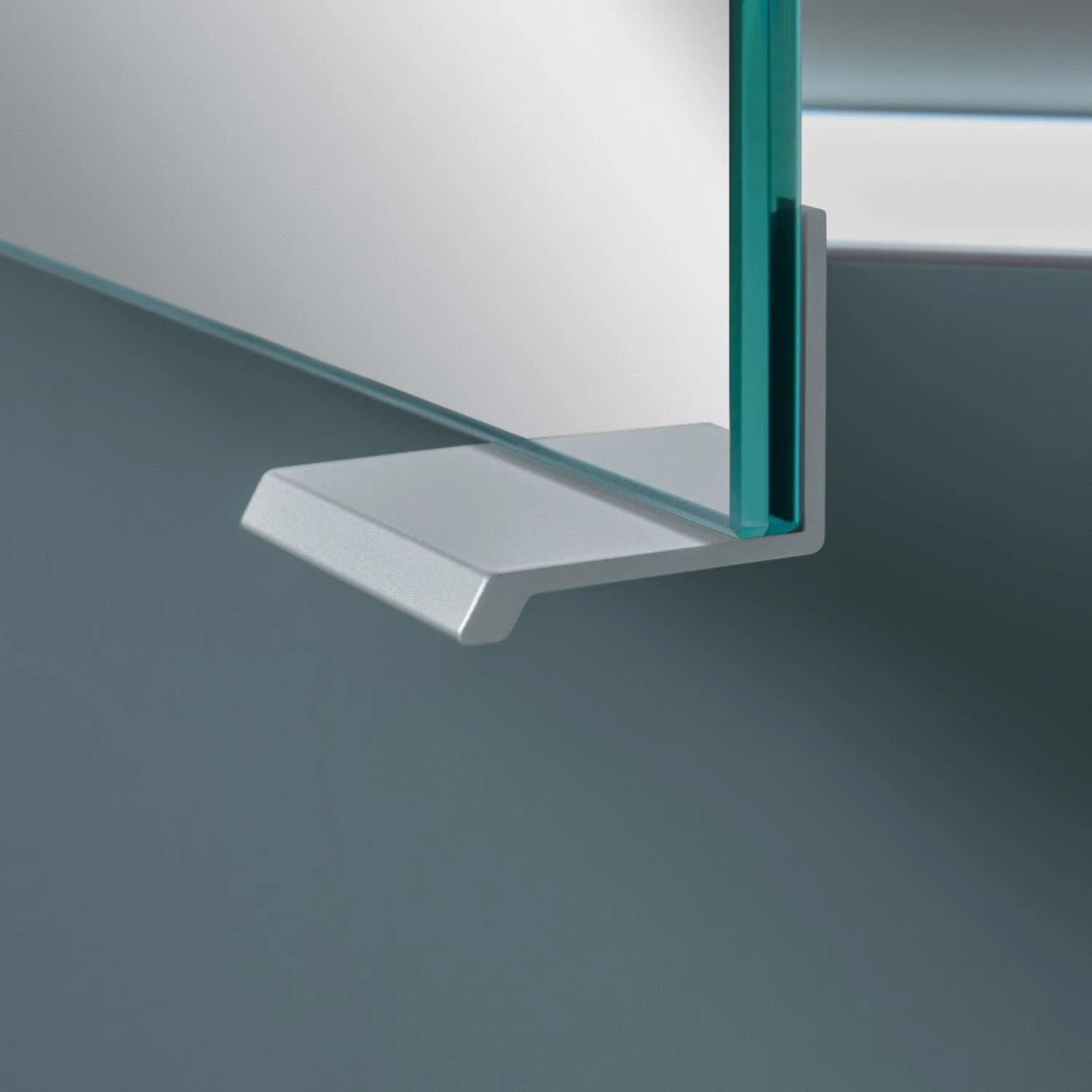 Sanipa Reflection Melamin-Spiegelschrank MILO 130 Mit 3 Türen 5 Sanipa Reflection Melamin-Spiegelschrank MILO 130 Mit 3 Türen - Image 3