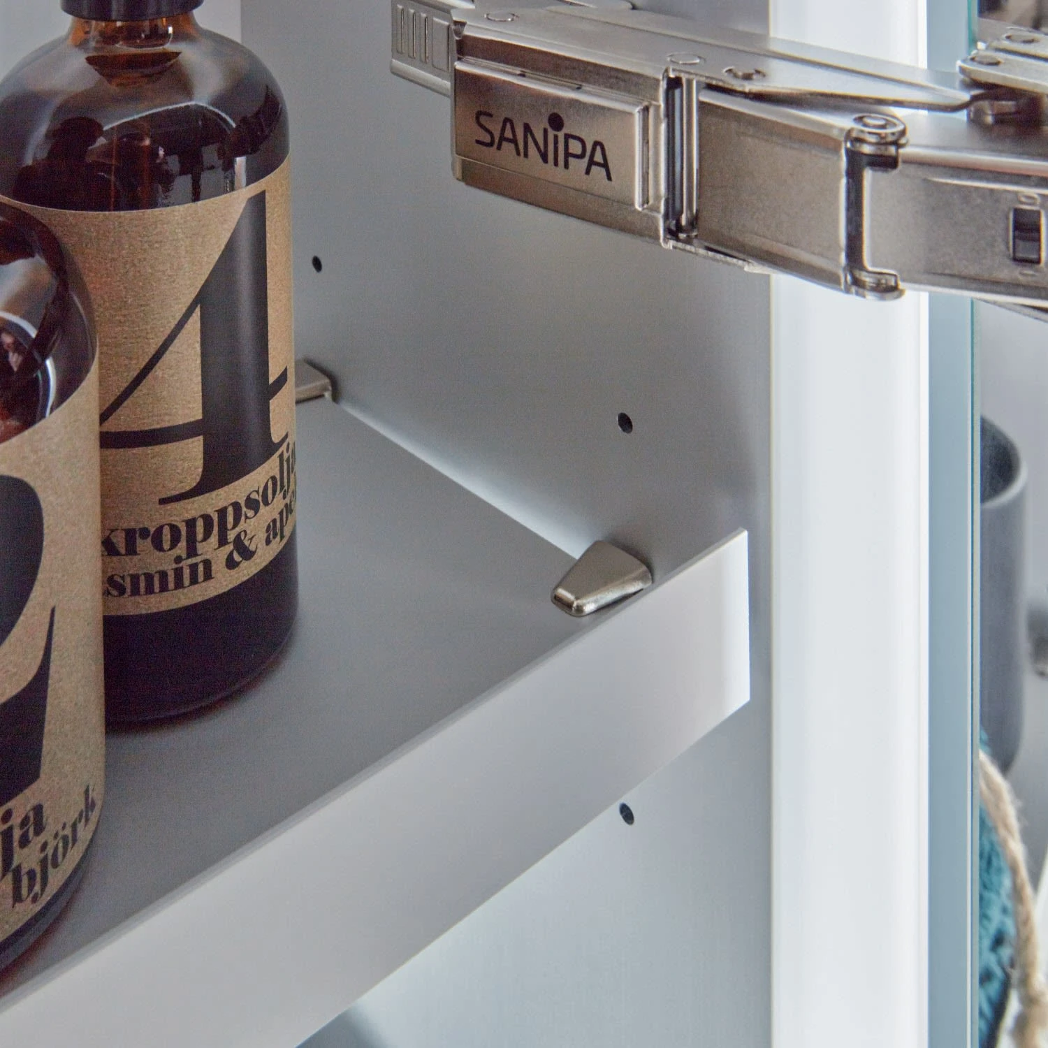 Sanipa Reflection Melamin-Spiegelschrank MILO 130 Mit 3 Türen 9 Sanipa Reflection Melamin-Spiegelschrank MILO 130 Mit 3 Türen - Image 7