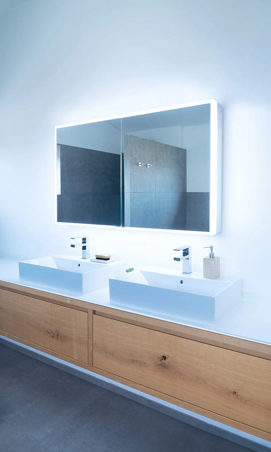 Schneider® Schneider PREMIUM Line Ultimate HCL Spiegelschrank PLU1 130/2/HCL, 130 X 73,3 Cm, 2 Steckdosen 4 Schneider® Schneider PREMIUM Line Ultimate HCL Spiegelschrank PLU1 130/2/HCL, 130 X 73,3 Cm, 2 Steckdosen - Image 2