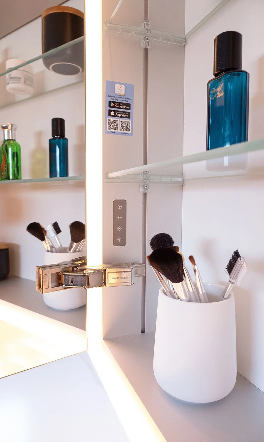 Schneider® Schneider PREMIUM Line Ultimate HCL Spiegelschrank PLU1 130/2/HCL, 130 X 73,3 Cm, 2 Steckdosen 9 Schneider® Schneider PREMIUM Line Ultimate HCL Spiegelschrank PLU1 130/2/HCL, 130 X 73,3 Cm, 2 Steckdosen - Image 7