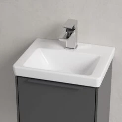 Villeroy & Boch Subway 3.0 Badmöbel-Set 37 Cm, Griff In Möbelfarbe, 1 Tür Anschlag Links